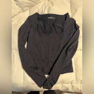 Abercrombie & Fitch top size M